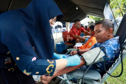 Aksi donor darah dan cek kesehatan HUT TNI AU