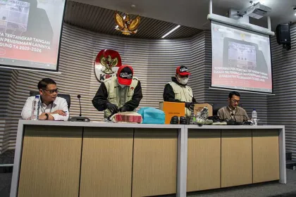 KPK tunjukkan barang bukti