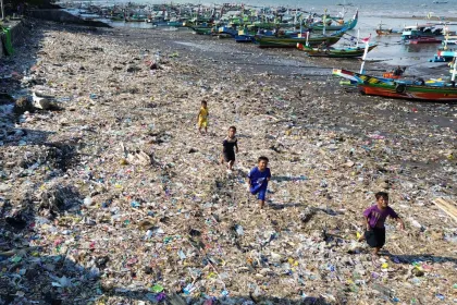 Upaya penanganan sampah masuk ke laut