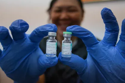 Pemberian Dosis Kedua Vaksin HPV di Manokwari