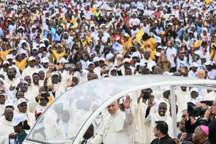 Kedatangan Paus Leo XIV di Kilamba