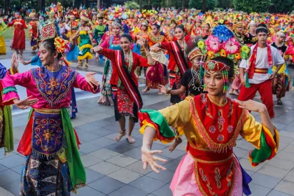 Rekor MURI tari daerah di TMII