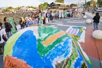 Aksi Peringatan Hari Bumi Digelar di Palu