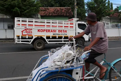Penyerahan Truk KDMP di Banyuwangi