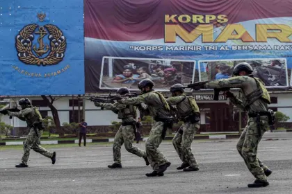 Demonstrasi Serangan Kilat, Prajurit Brigif 2 Marinir Unjuk Kemampuan