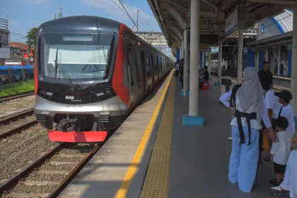 KRL Commuterline dioperasikan kembali pasca kecelakaan