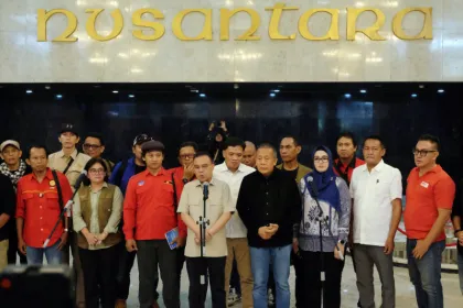 Dengar Aspirasi Langsung, Pimpinan DPR Terima Audiensi Masa Aksi Hari Buruh