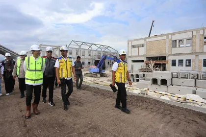 Mensos Tinjau Pembangunan Sekolah Rakyat