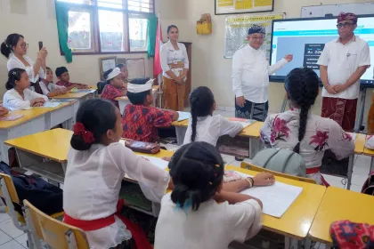 Kunker di Denpasar, Mendikdasmen Tinjau Sekolah Revitalisasi