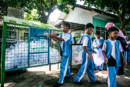 Edukasi pengelolaan sampah di sekolah