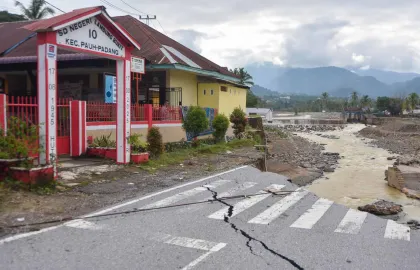 Kondisi Memprihatinkan, Sekolah di Sungai Batang Kuranji Terancam Runtuh