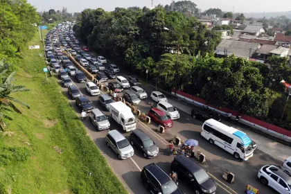 Kemacetan Warnai Jalur Puncak Bogor saat Libur Panjang