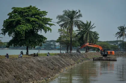 Normalisasi Situ Bulakan di Tangerang