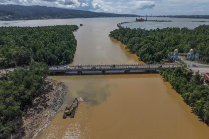 Upaya Penanganan Pascabanjir, Lumpur Sedimen Dikeruk di Kendari
