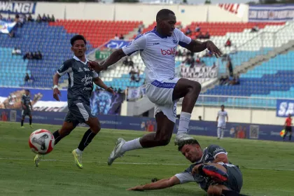 Arema FC Raih Kemenangan atas PSIM Yogyakarta