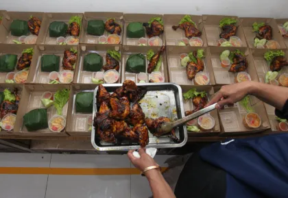 Menjaga Rasa Nurhayati Kuliner Mitra Binaan Yayasan Astra Naik Kelas