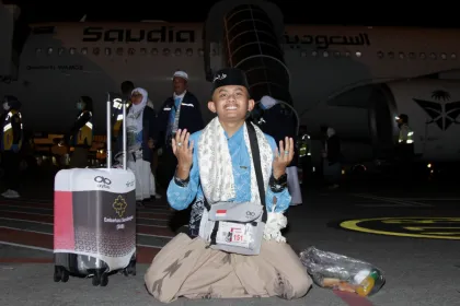 Kedatangan jamaah haji kloter pertama Bandara Juanda