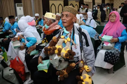 Kedatangan Jamaah Haji Kloter Pertama di Makassar