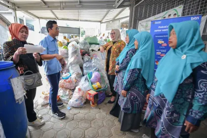 Berita Foto : BTN Perkuat Pengurangan Emisi Rumah Tangga lewat Bank Sampah