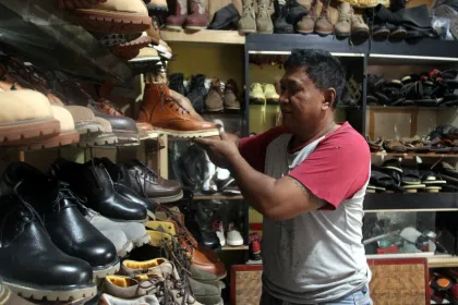 Berita Foto : Industri sepatu rumahan kualitas ekspor di Malang