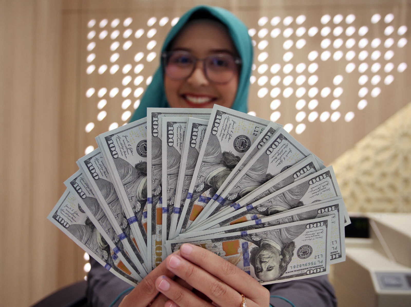Nilai tukar rupiah terendah terhadap dolar AS