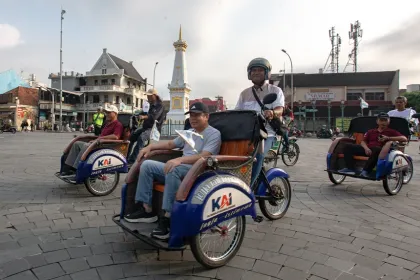 Berita Foto : Jogja Bersinar 2026 Parade Becak Listrik Ramah Lingkungan