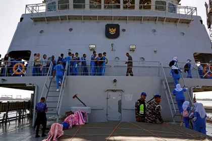Berita Foto : Open Ship KRI Teluk Kupang-519
