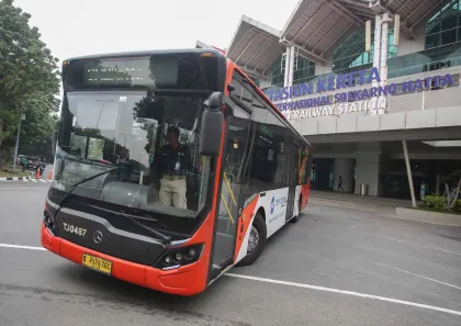 Berita Foto : Pemprov DKI Segera Naikkan Tarif Transjabodetabek Blok M–Bandara Soetta