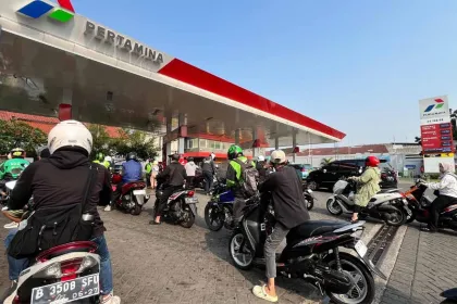 Berita Foto : BBM Nonsubsidi Pertamax Alami Kenaikan Harga