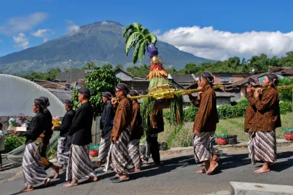 Kirab Wahyu Tirta Nirmala