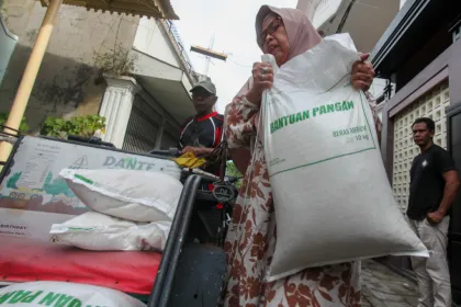Berita Foto : Tambahan bantuan pangan untuk masyarakat
