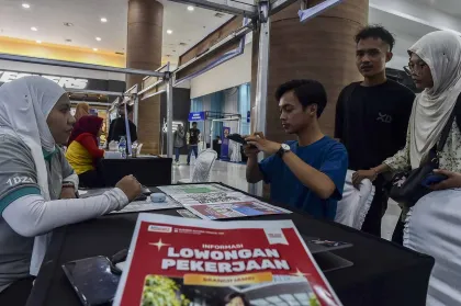 Berita Foto : Bursa Kerja di Jambi Bantu Perluas Kesempatan Kerja