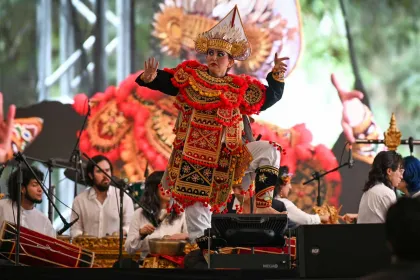 Berita Foto : Seni Budaya Bali Dipentaskan di Meksiko