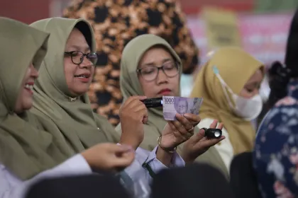 Berita Foto : Edukasi literasi keuangan Bank Indonesia kepada guru