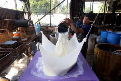 Berita Foto : Program SPHP Kedelai Dukung Perajin Tahu dan Tempe