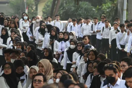Berita Foto : Calon Peserta Pelatihan Kerja Ikuti Tes Seleksi di PPKD Jakarta Timur