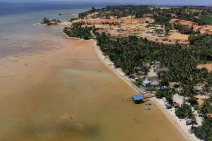 Berita Foto : Objek Wisata di Batam Terdampak Pencemaran Limbah Tambang Pasir