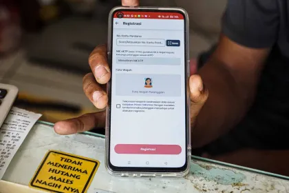 Berita Foto : Penerapan Verifikasi Biometrik Wajah untuk Kartu SIM Baru