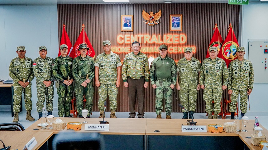 Panglima TNI Anugerahkan KPLB Sekaligus Resmikan Gedung Centralized.