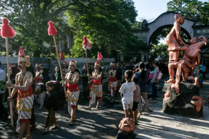 Berita Foto : Tradisi Jamasan Gangsa Wayang Orang Sriwedari