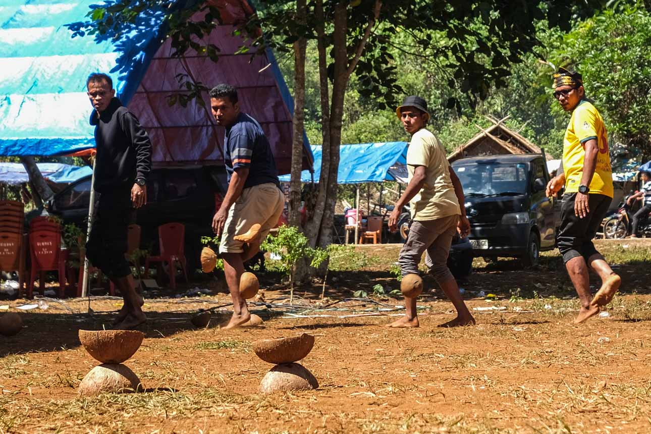 Foto: Mengenal Kalego, Permainan Tradisional Suku Muna yang Dulu Jadi Ajang Memikat Lawan Jenis