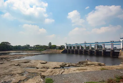 Sungai Cisadane mulai mengering