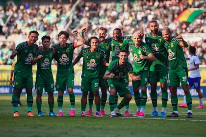 Berita Foto : Anniversary Game 99 Persebaya