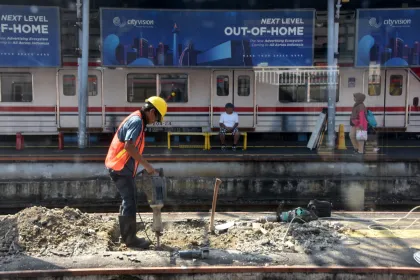 Berita Foto : Pembangunan kanopi di Stasiun Bogor