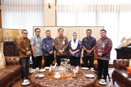 Penyerahan Santunan oleh PT Taspen dan Bank Mandiri Taspen kepada Ahli Waris Almarhum Rachmat Gobel