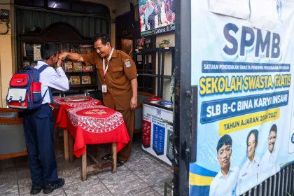 Berita Foto : Peningkatan Cakupan Program Pendidikan Gratis di Sekolah Swasta Jakarta
