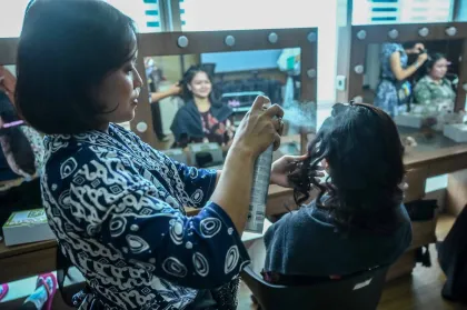 Berita Foto : Pelatihan Penata Rias PPKD Jakarta Pusat Dorong Peserta Siap Kerja dan Berwirausaha