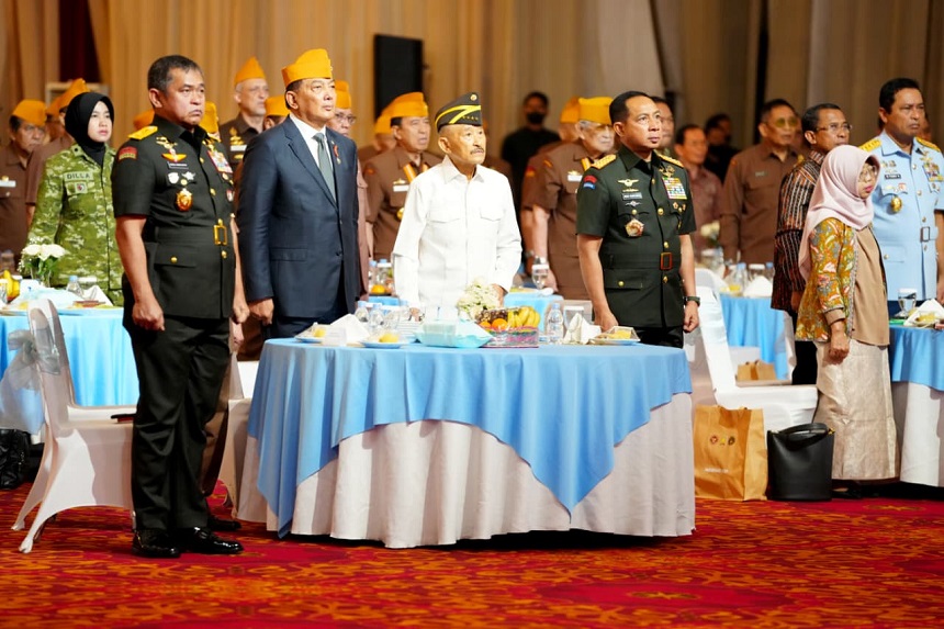 Berita Foto : Panglima TNI Hadiri Peringatan Hari Veteran Nasional 2026.