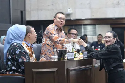 Berita Foto : Audiensi dengan Serikat Buruh Bahas RUU Ketenagakerjaan