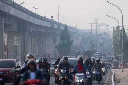 Berita Foto : Kabut Asap Kian Pekat, Udara Palembang Masuk Kategori Sangat Tidak Sehat